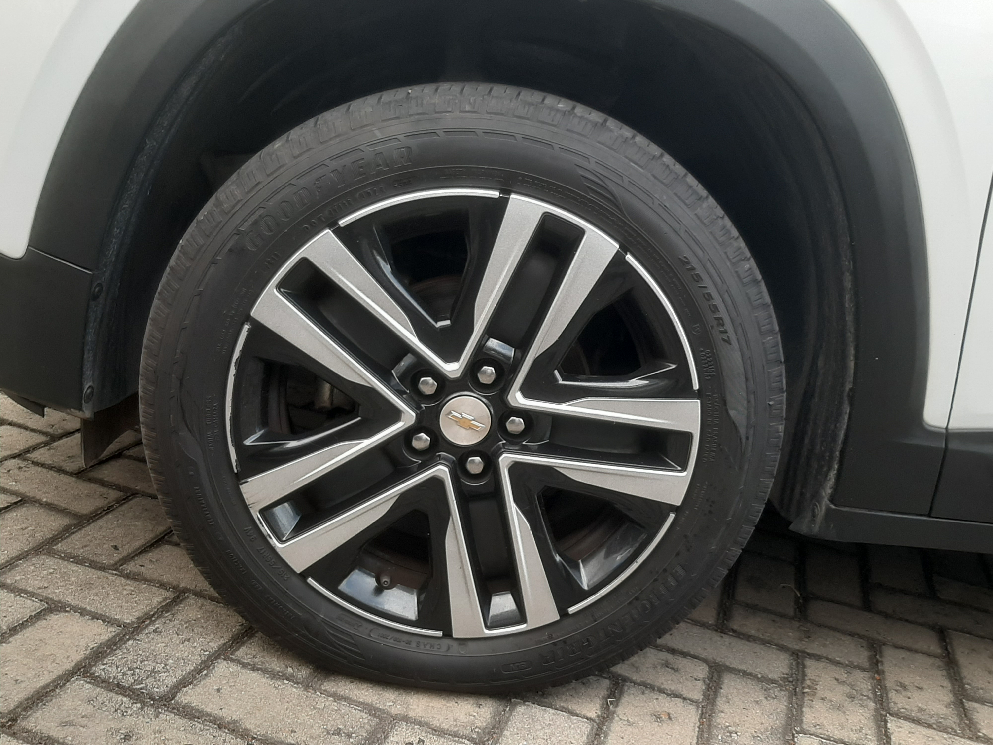 CHEVROLET TRACKER