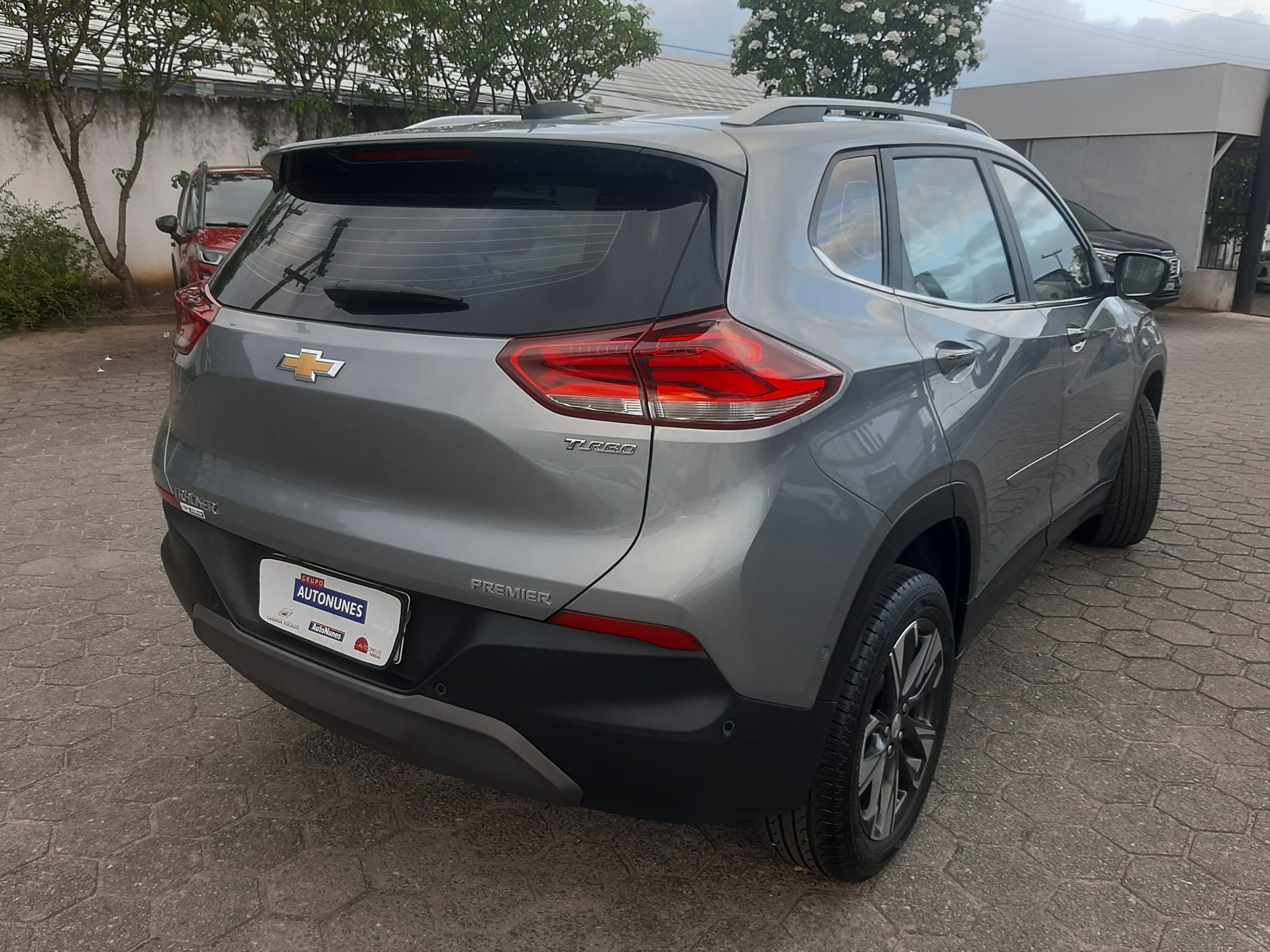 CHEVROLET TRACKER