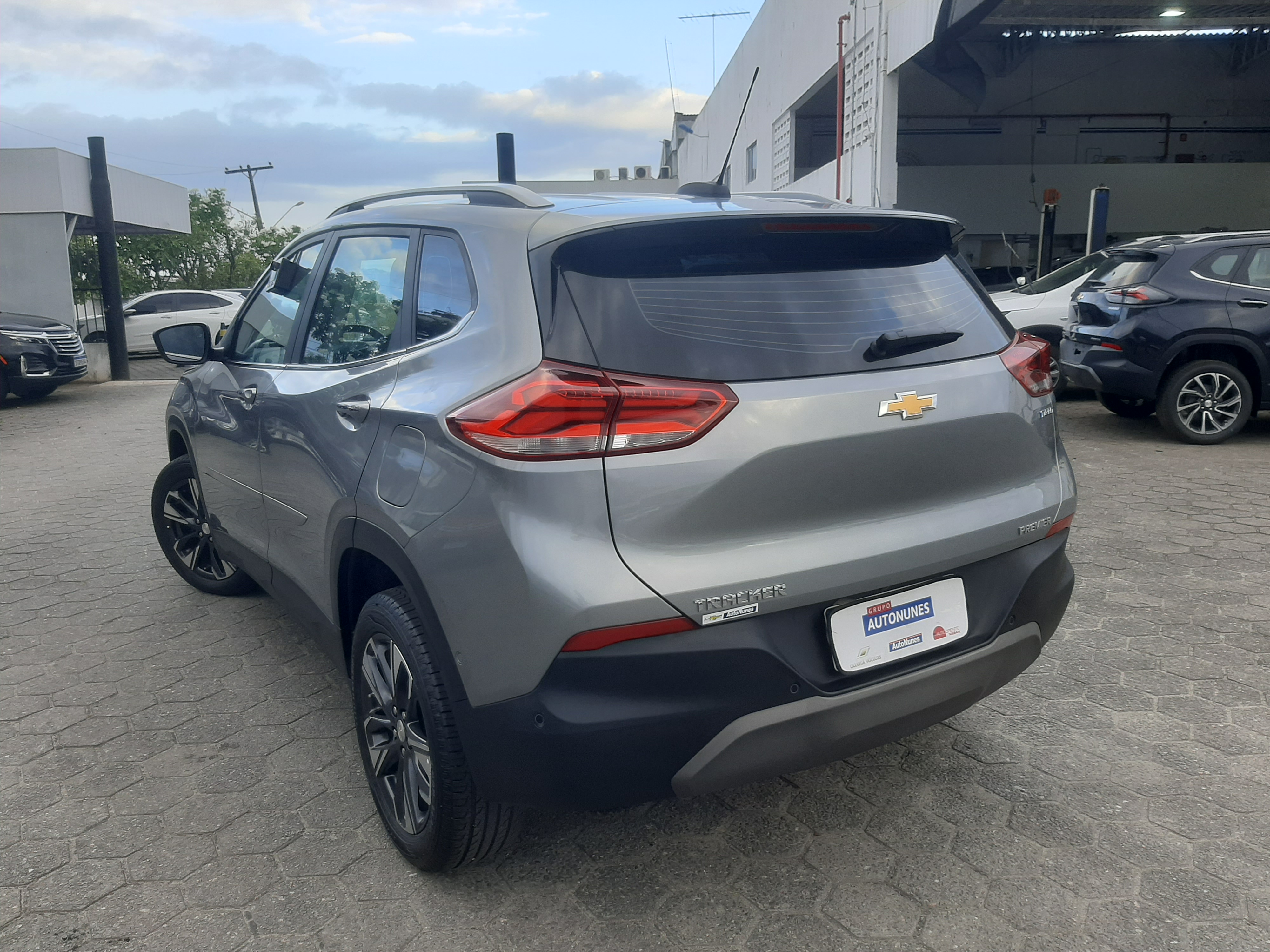 CHEVROLET TRACKER